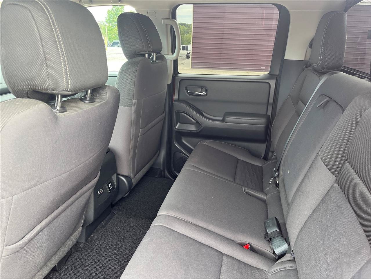 Used 2022 Nissan Frontier SV RWD image 10