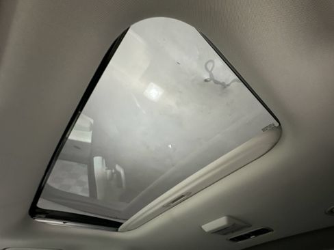 Used 2022 Kia Carnival SX Prestige FWD image 22
