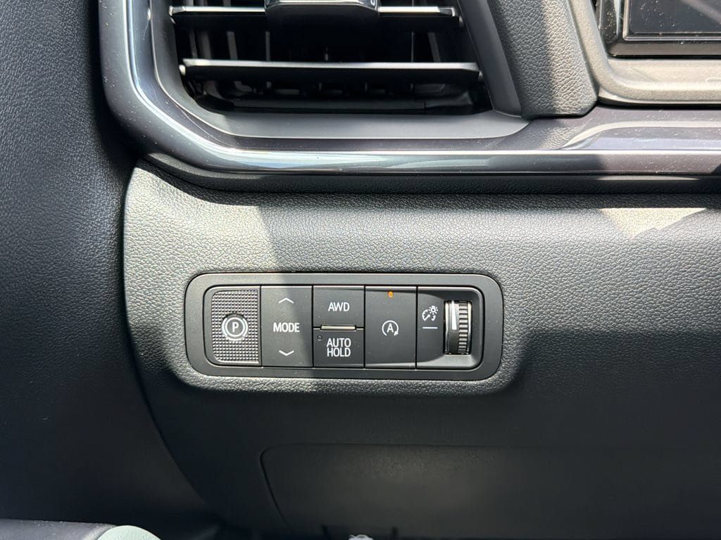 New 2027 GMC Terrain AT4 w/ Technology Package II AWD/4WD image 30