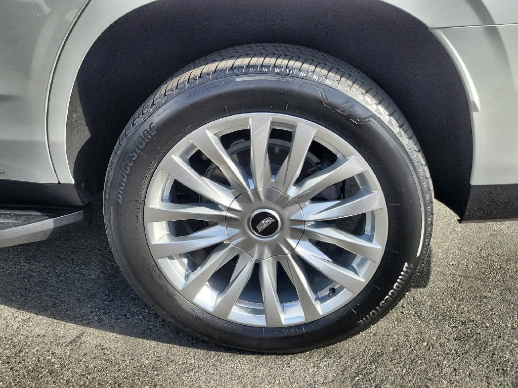 Used 2024 Cadillac Escalade Luxury RWD image 32