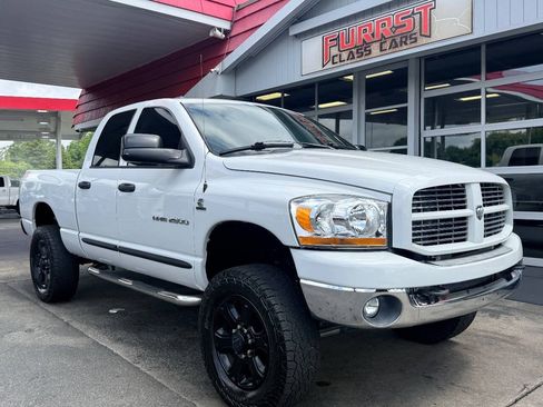 Used 2006 Dodge Ram 2500 Truck SLT w/ TRX4 Group AWD/4WD image 15