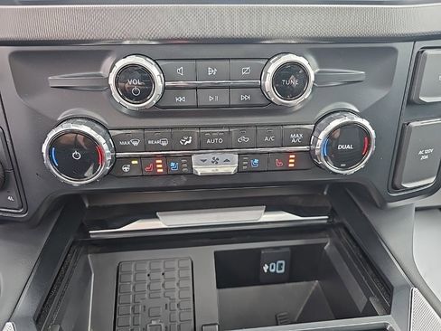 Used 2024 Ford F350 Platinum image 25