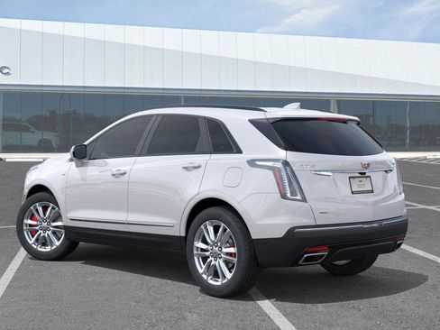 New 2026 Cadillac XT5 Sportv w/ LPO, Floor Liner Package image 3