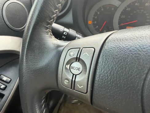 Used 2010 Toyota RAV4 Limited image 19