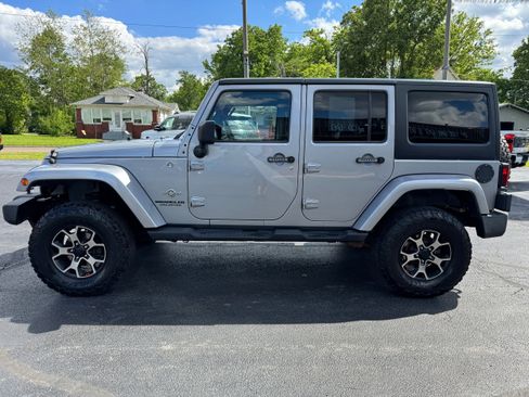 Used 2013 Jeep Wrangler Unlimited Sport AWD/4WD image 4