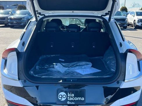 New 2025 Kia EV6 Wind RWD image 12