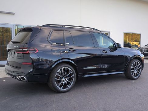 Used 2026 BMW X7 M60i image 10