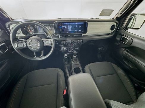 Used 2025 Jeep Wrangler Sport image 26