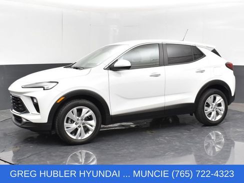 Used 2024 Buick Encore GX Preferred w/ Comfort Package FWD image 12