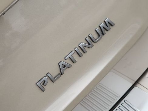 Used 2025 Nissan Rogue Platinum FWD image 13