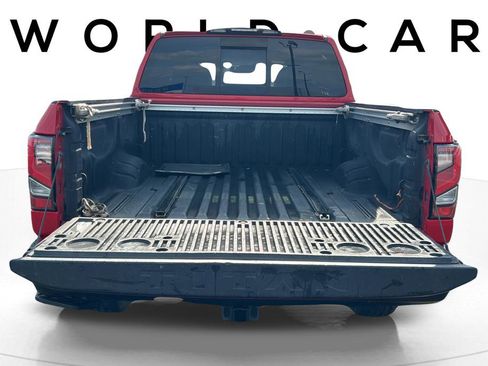Used 2021 Nissan Titan PRO-4X w/ Pro-4x Convenience Package AWD/4WD image 33