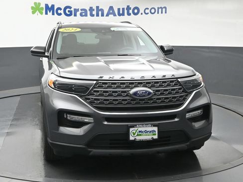 Used 2024 Ford Explorer XLT w/ Equipment Group 202A AWD/4WD image 5