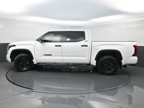Used 2025 Toyota Tundra SR5 w/ SR5 Convenience Package AWD/4WD image 43