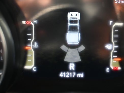 Used 2021 Jeep Gladiator Mojave w/ Cold Weather Group image 11