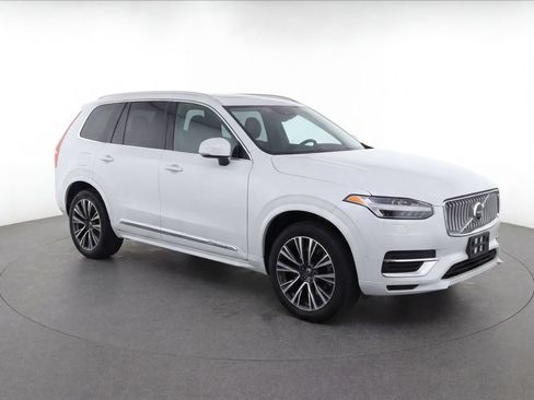 Certified 2023 Volvo XC90 T8 Plus AWD/4WD image 2