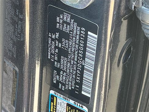 Used 2025 Kia Telluride EX image 35