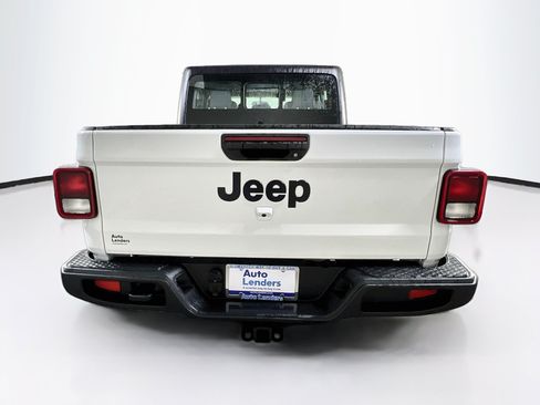 Used 2023 Jeep Gladiator Sport w/ Trailer Tow Package AWD/4WD image 6