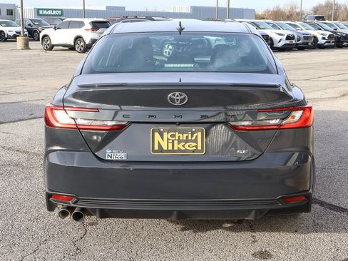 Used 2025 Toyota Camry SE image 5