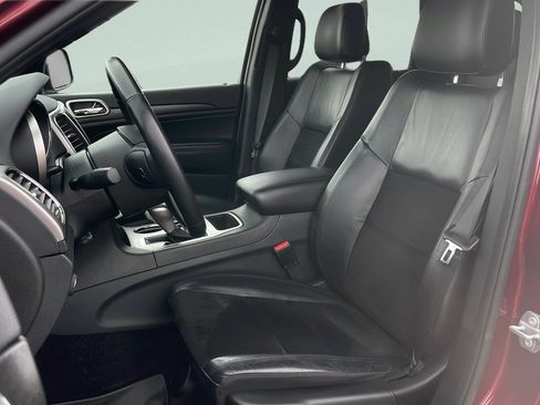 Used 2018 Jeep Grand Cherokee Altitude AWD/4WD image 23
