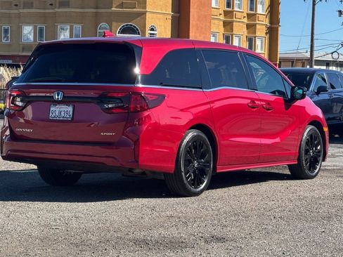 Certified 2025 Honda Odyssey Sport-L image 4