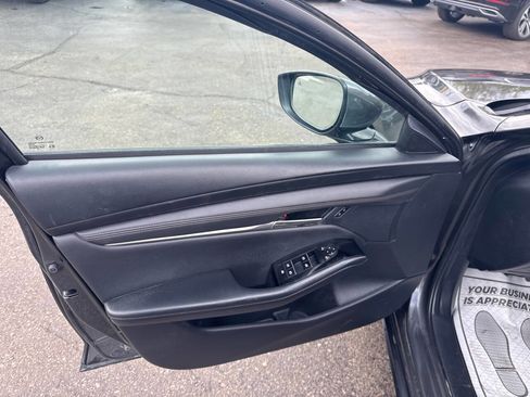 Used 2024 MAZDA MAZDA3 s FWD image 11