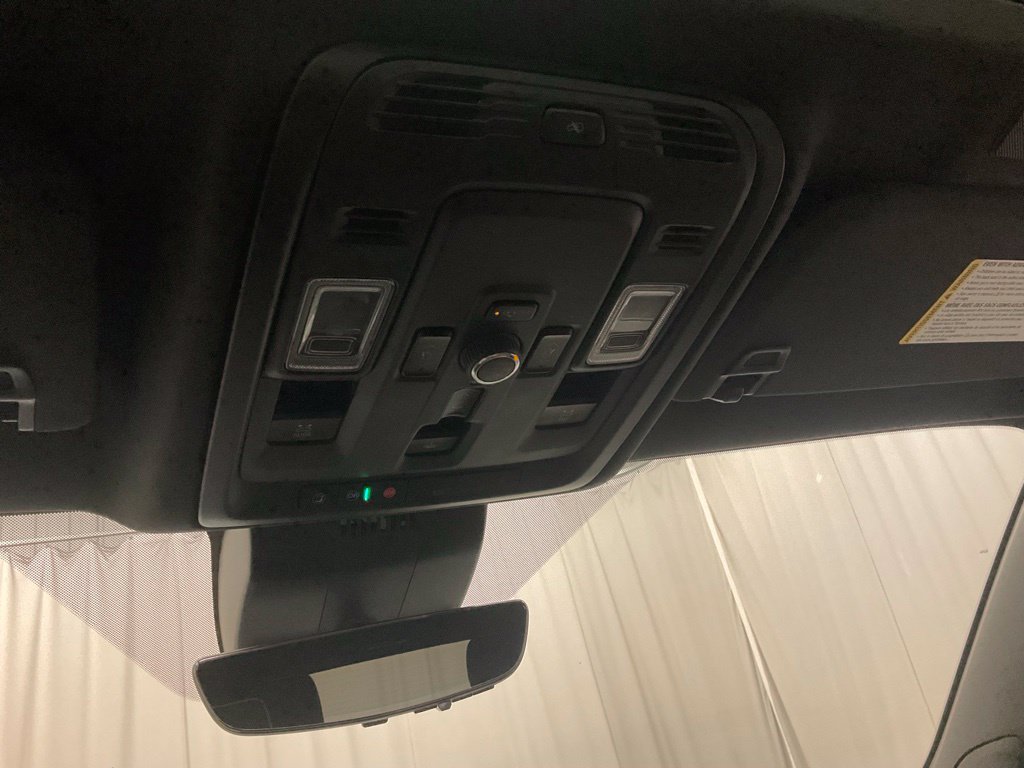 Used 2025 GMC Yukon XL Denali Ultimate w/ LPO, Floor Liner Package AWD/4WD image 25
