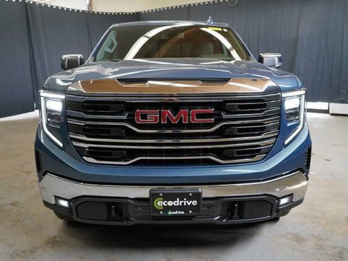 Used 2024 GMC Sierra 1500 SLT w/ SLT Premium Package AWD/4WD image 2