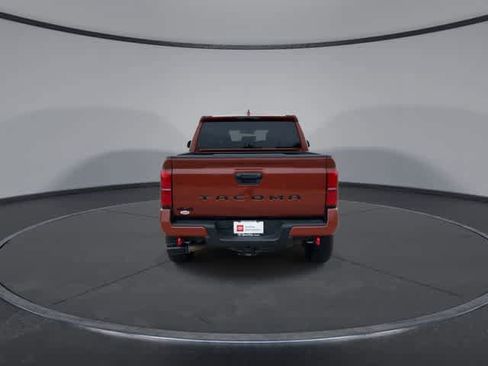 Certified 2025 Toyota Tacoma TRD Off-Road AWD/4WD image 7