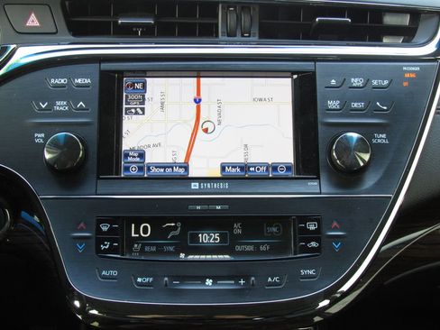 Used 2014 Toyota Avalon Limited FWD image 27