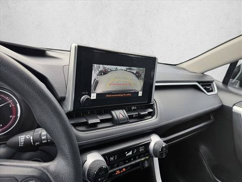 Used 2025 Toyota RAV4 XLE AWD/4WD image 14