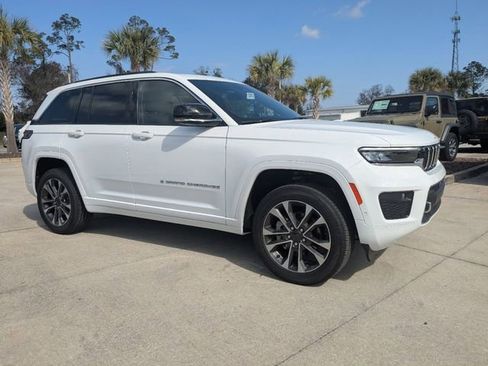 New 2025 Jeep Grand Cherokee Overland w/ Adv Protech Group III AWD/4WD image 2
