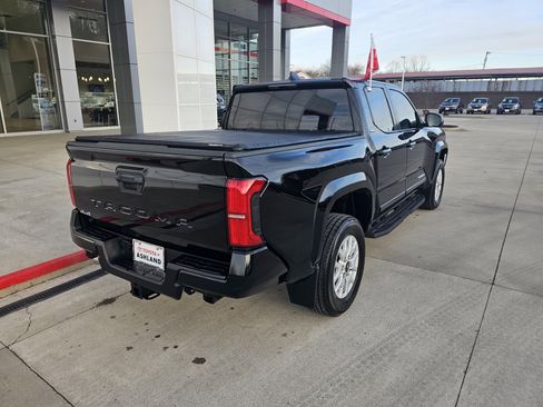 Certified 2024 Toyota Tacoma SR5 image 4
