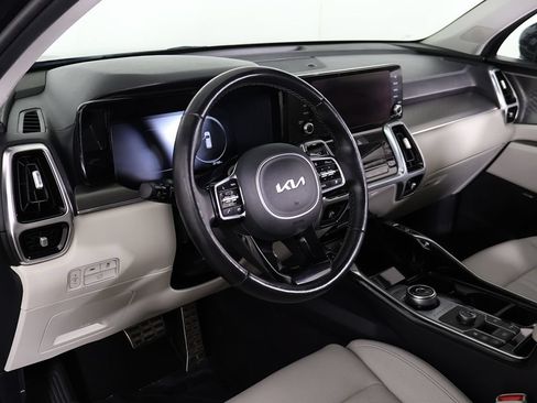 Certified 2023 Kia Sorento SX Prestige AWD/4WD image 30