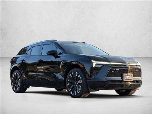 Used 2024 Chevrolet Blazer EV RS image 3