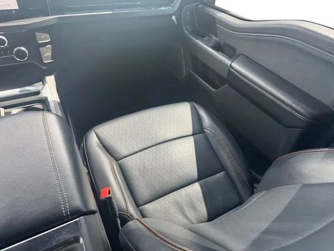 Used 2025 Ford F250 Lariat w/ Black Appearance Package AWD/4WD image 20