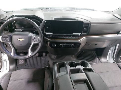 Used 2024 Chevrolet Silverado 1500 LT AWD/4WD image 9