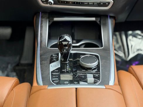 Used 2022 BMW X7 xDrive40i w/ Premium Package AWD/4WD image 49
