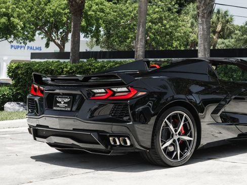 Used 2022 Chevrolet Corvette Stingray Premium Conv w/ Z51 Performance Package RWD image 7