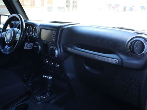 Used 2017 Jeep Wrangler Unlimited Sport w/ Max Tow Package image 18