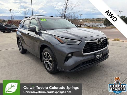 Used 2023 Toyota Highlander XLE image 1
