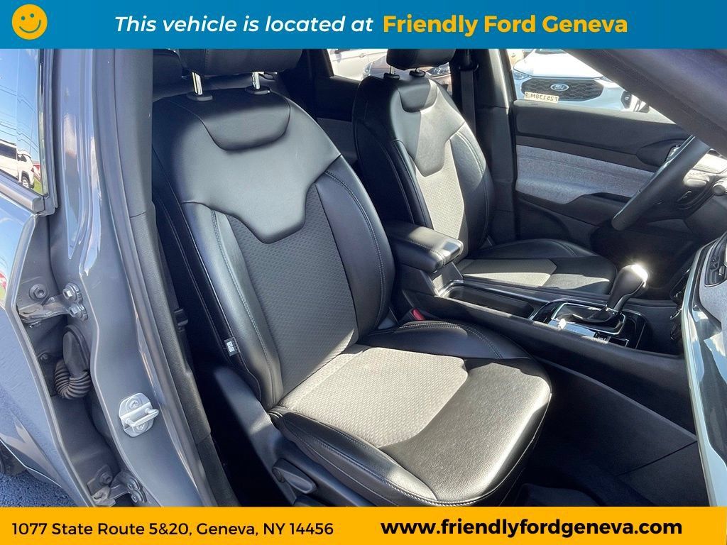 Used 2023 Jeep Compass Latitude w/ Convenience Group AWD/4WD image 14