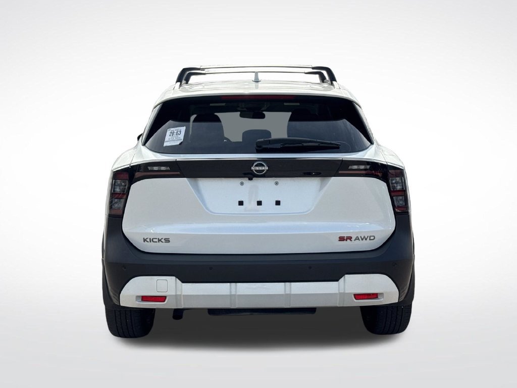 Used 2025 Nissan Kicks SR AWD/4WD image 4
