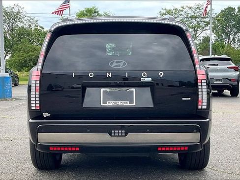 New 2026 Hyundai Ioniq 9 Calligraphy image 4