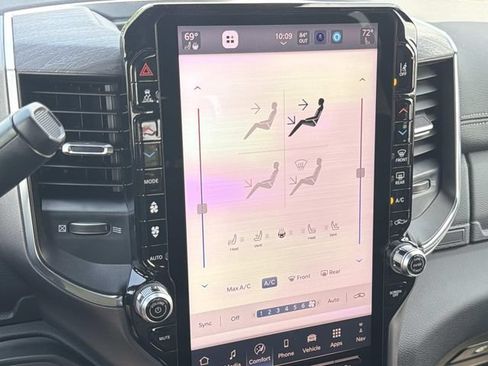 New 2026 RAM 2500 Laramie AWD/4WD image 40