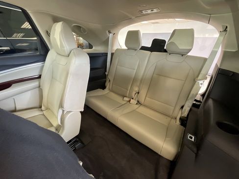 Used 2016 Acura MDX SH-AWD image 23