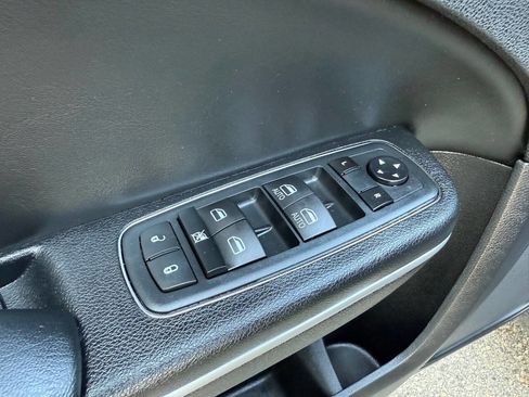 Used 2020 Dodge Charger SXT w/ Leather Interior Group image 20