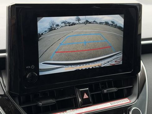 Certified 2025 Toyota Corolla LE image 18