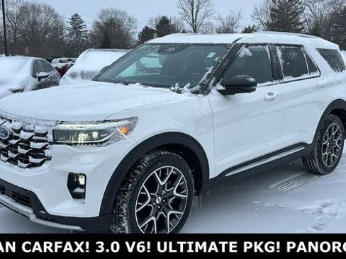 Used 2025 Ford Explorer Platinum w/ Ultimate Package image 35
