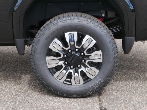 New 2026 GMC Sierra 3500 Denali w/ Denali Reserve Package AWD/4WD image 3