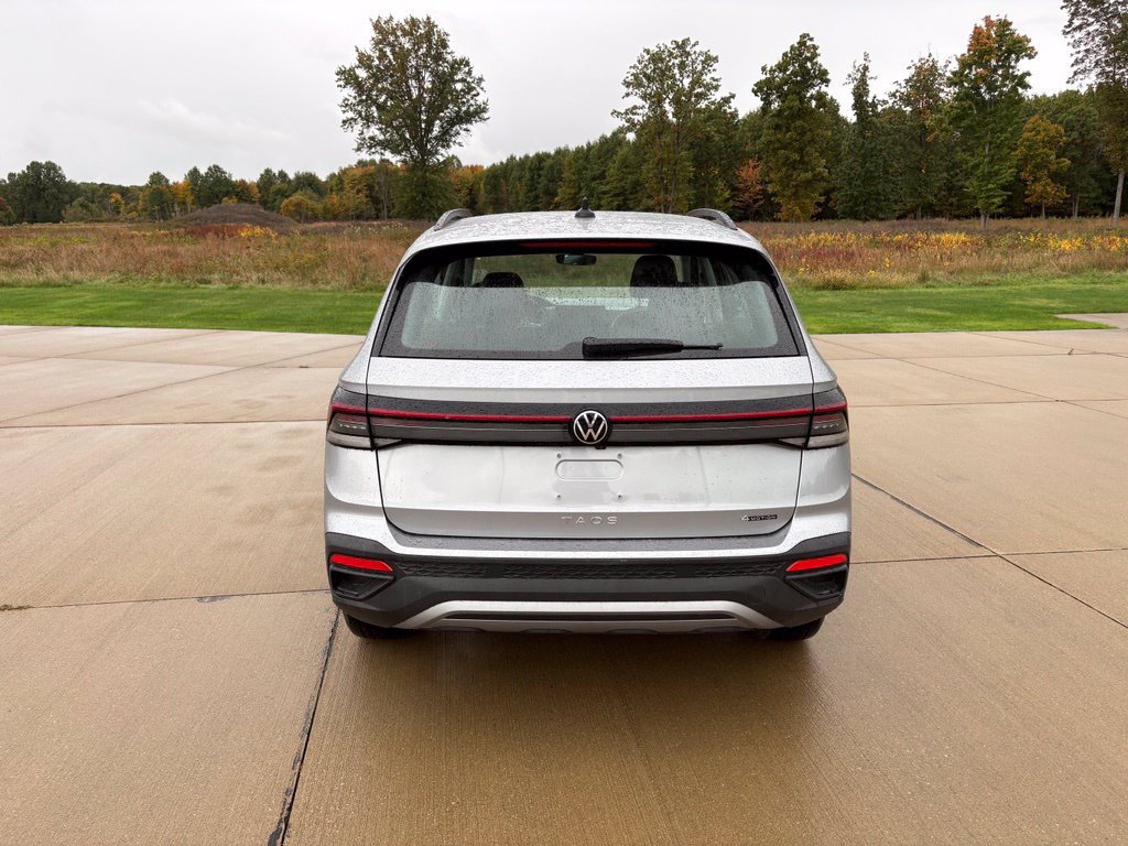 Used 2025 Volkswagen Taos S AWD/4WD image 5